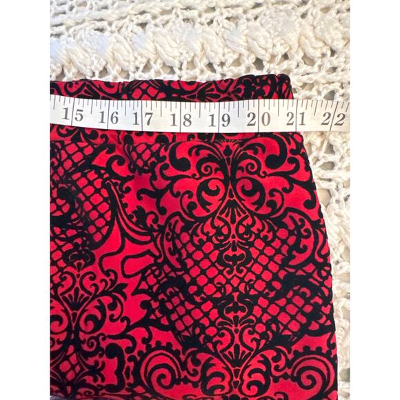 Melissa Paige Women’s Plus 2X Skirt Red Black Brocade Pencil Stretch - Picture 3 of 6